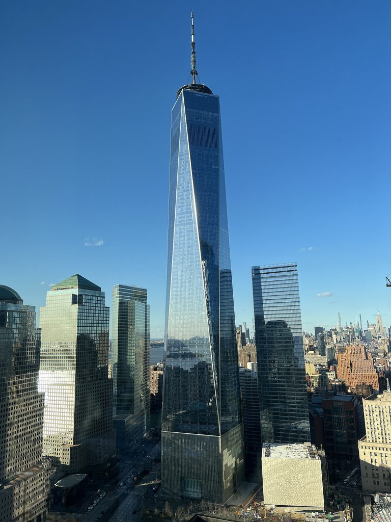 مرکز تجارت جهانی وان (که با نام وان WTC و برج آزادی نیز شناخته می‌شود) ساختمان اصلی مجتمع بازسازی‌شده و همنام برج شمالی مرکز تجارت جهانی اصلی است